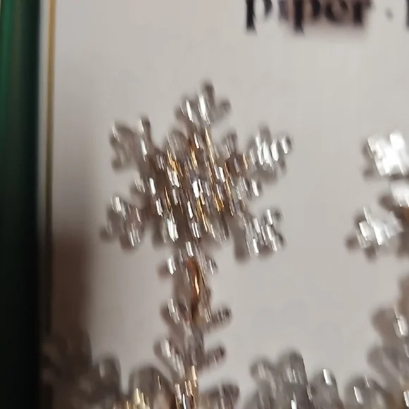 Piper K NWT Silver Snowflake Earrings - Picture 4 of 7